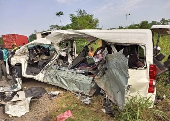 E/R: Akim-Birimso crash crushes 5 to death, injures 7 others