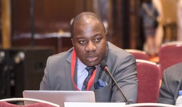 Mahama Ayariga