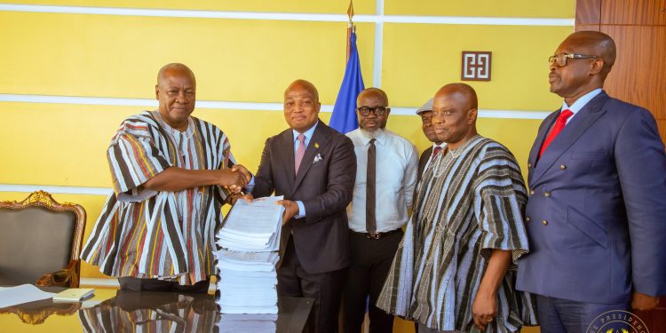 ORAL Committee Uncovers 2,417 Corruption Cases, Submits Report To Mahama 1 Oral