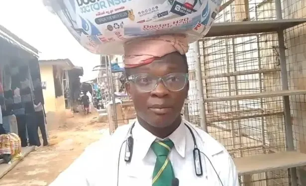 Optometry student at KNUST sells ‘Pure Water’ to fund his education 1 Optometry student
