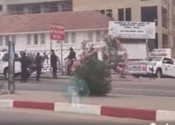 Security personnels mounting barricades at EOCO head ofice