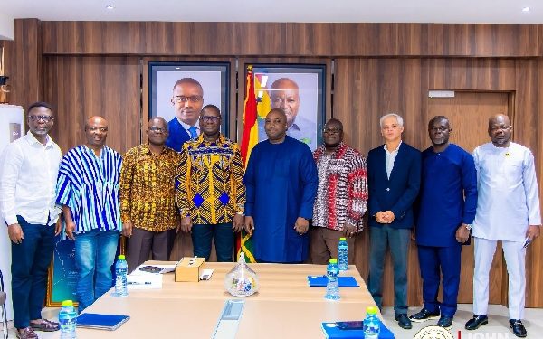 Energy Minister in a group photograph after the meeting with the WAPCO team