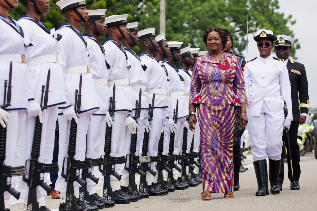 Vice President Leads Ghana Navy in Honoring Fallen Heroes 2 VEEP NAVY2