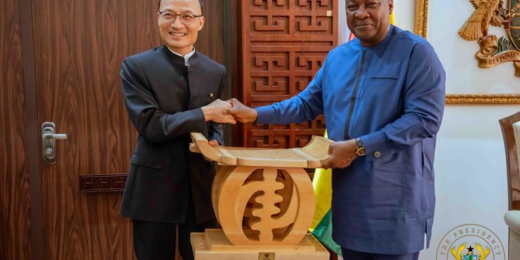 Chinese Ambassador Bids Farewell to President Mahama 1 P1 2