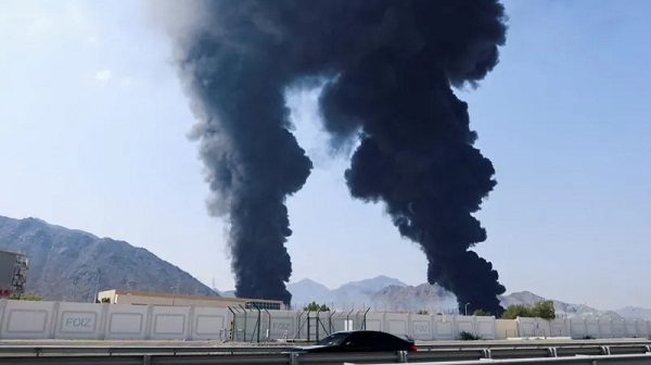 Iran hits key UAE oil port and Dubai airport 1 Dubai Airport
