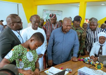Mahama Commissions Solar-Powered Yamoransa Model Lab 13 ICT Centre in Damango