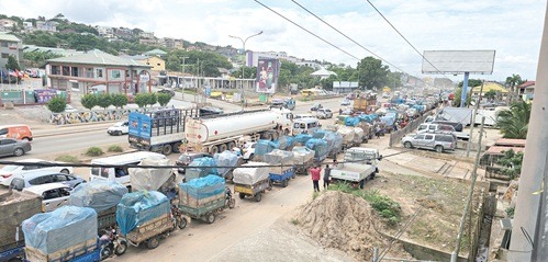 Refuse-carrying tricycles choke Mallam–Kasoa highway, sparking health and traffic concerns 1 Tricycles