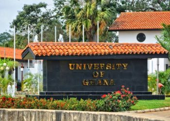 Government donates 2,000 laptops to University of Ghana to advance digital skills training