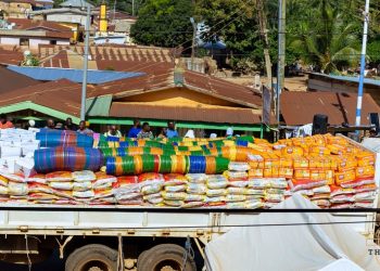 Mahama Donates Relief Items to Hohoe Flood Victims, Announces 5,000 Bags of Cement