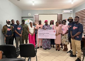 Retro Vibes Day Club donates GH¢20,000 to support breast cancer care in Greater Accra 2 Retro Vibes Day Club donates GH¢20,000 to support breast cancer care in Greater Accra